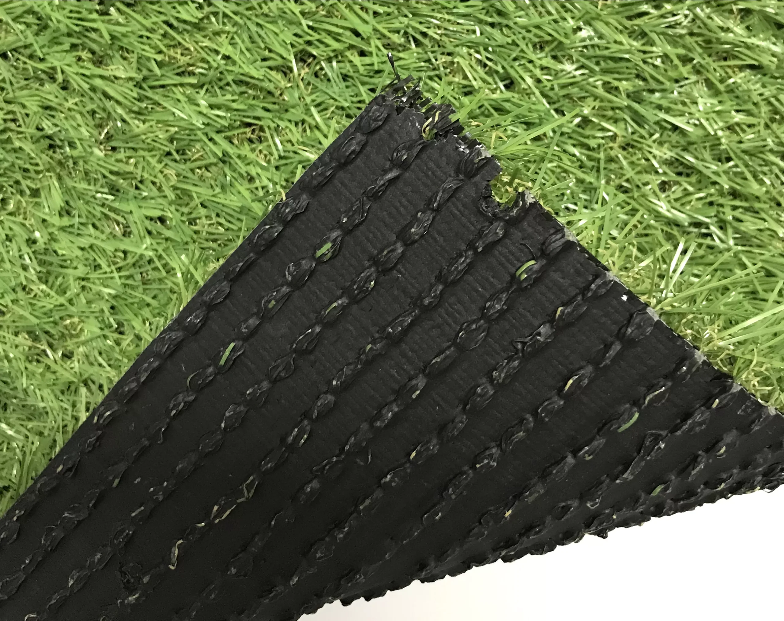 Dennis Medium Density Artificial Grass (L)4m (W)1m (T)22mm 7 Dennis Medium Density Artificial Grass (L)4m (W)1m (T)22mm - Image 5