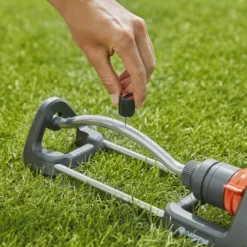 Gardena Aquaroll Oscillating Sprinkler 11 Gardena Aquaroll Oscillating Sprinkler -Gardens And Landscaping gardena aquaroll oscillating sprinkler4066407004160 38c bq