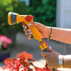 Hozelock 5 Function Hose Spray Gun -Gardens And Landscaping hozelock 5 function hose spray gun5010646062978 01i bq