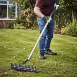 Magnusson Scarifier -Gardens And Landscaping magnusson scarifier5059340087436 01i