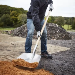 Magnusson Square Straight Handle Snow Shovel -Gardens And Landscaping magnusson square straight handle snow shovel5059340086644 01i