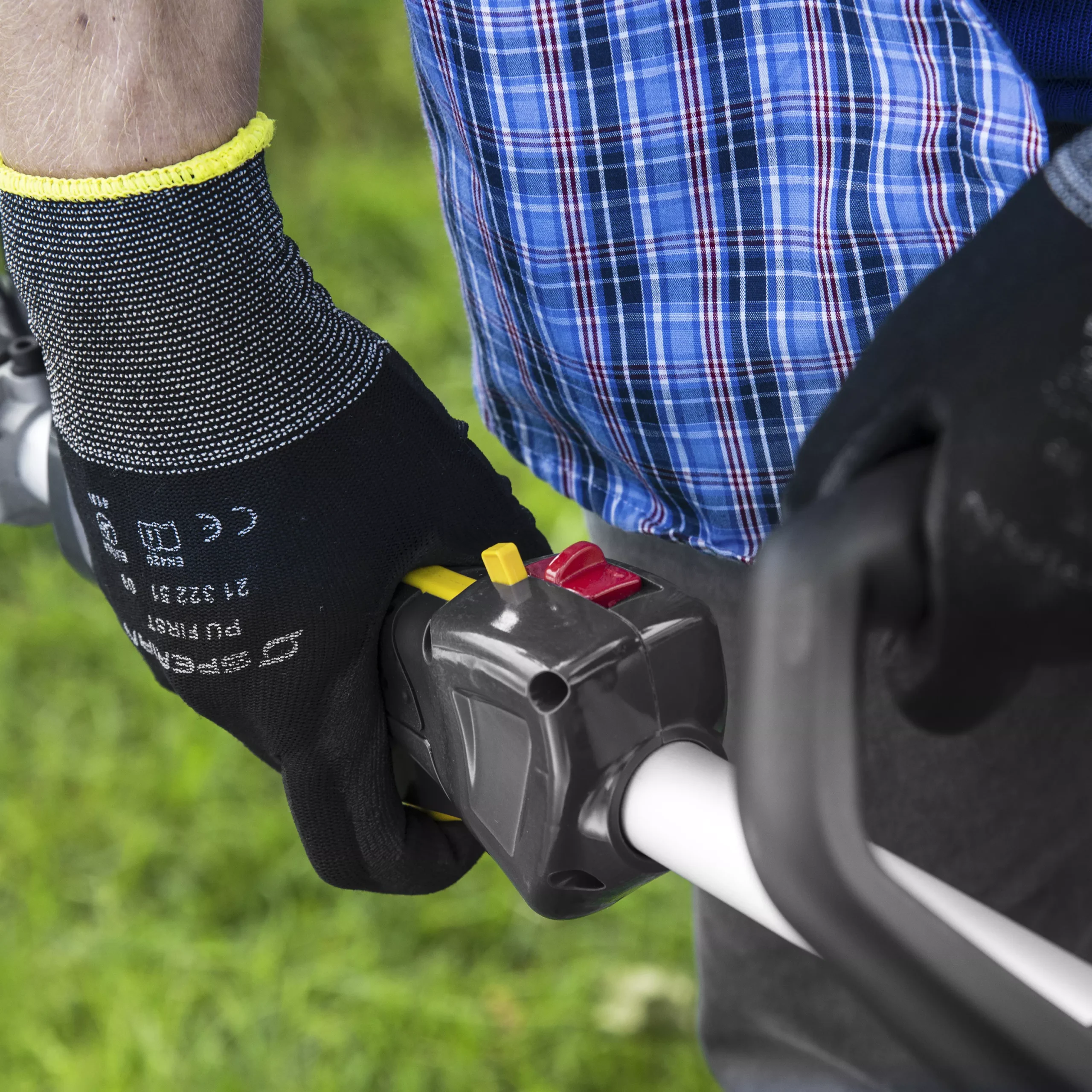 Stiga 380mm Petrol GT 330 A / 287110102/ST2 Grass Trimmer 8 Stiga 380mm Petrol GT 330 A / 287110102/ST2 Grass Trimmer - Image 6